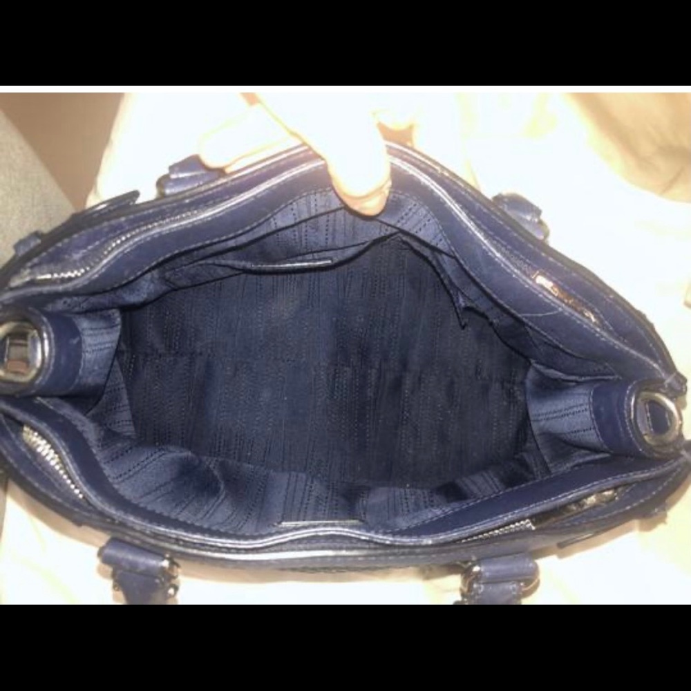 SOLD !!!!Salvatore Ferragamo Blue Perforated Satchel - Picture 4 of 13